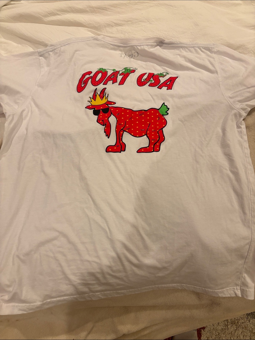 Men’s XXL Goat USA  White Graphic Tee with Red Goat Design